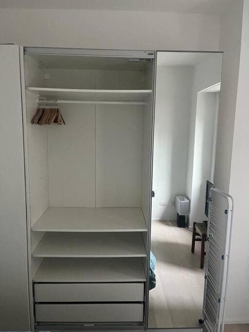 Modern Apartment - Walking Distance To Milan Central Station Buitenkant foto