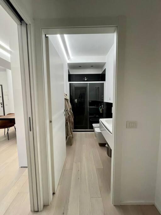 Modern Apartment - Walking Distance To Milan Central Station Buitenkant foto
