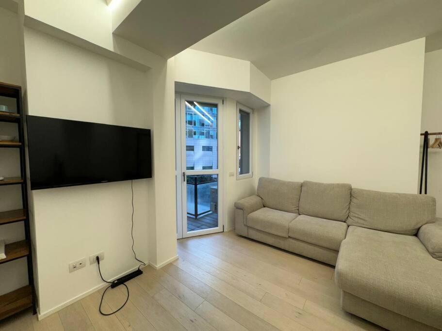 Modern Apartment - Walking Distance To Milan Central Station Buitenkant foto